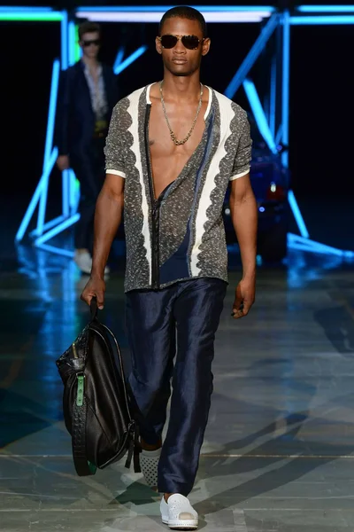 Look 26